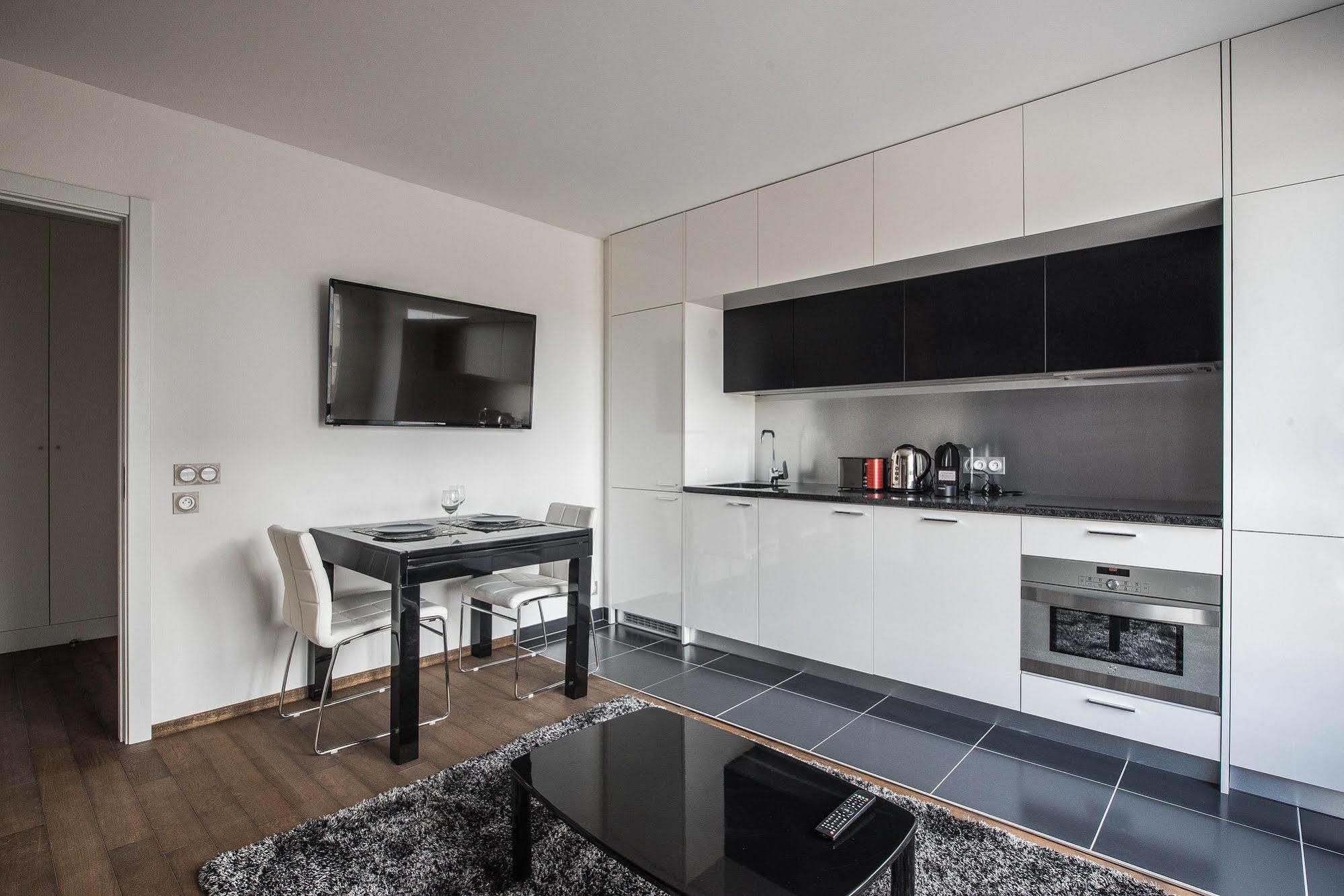 Les Appartements Paris Clichy Esterno foto